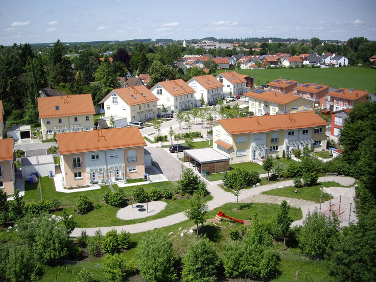 Reihenhaus, Doppelhaushälfte, Haus kaufen in Fürstenfeldbruck - Fürstenfeldbruck - Am Tulpenfeld, Lettow-Vorbeck-Straße