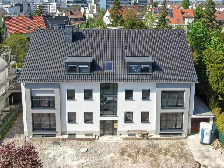 Eigentumswohnung, Sanierung kaufen in Frankfurt am Main-Sachsenhausen-Süd - DOMIZIL37, Schweinfurter Weg 37