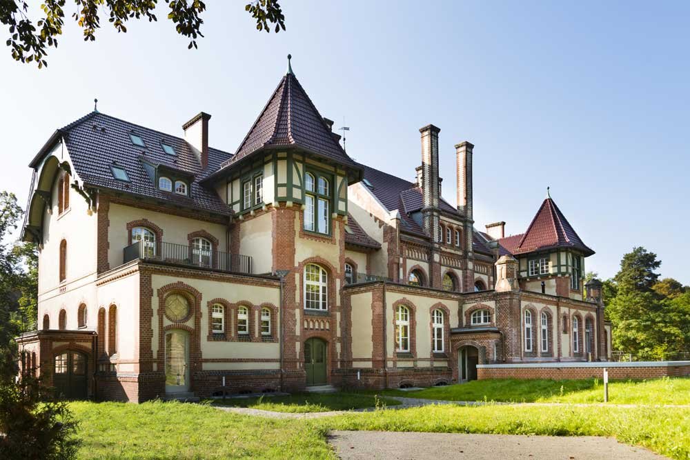 Creative Village Beelitz-Heilstätten | Kernsanierung von 27 Eigentumswohnungen | Straße nach Fichtenwalde 15C, | 14547 Beelitz 
